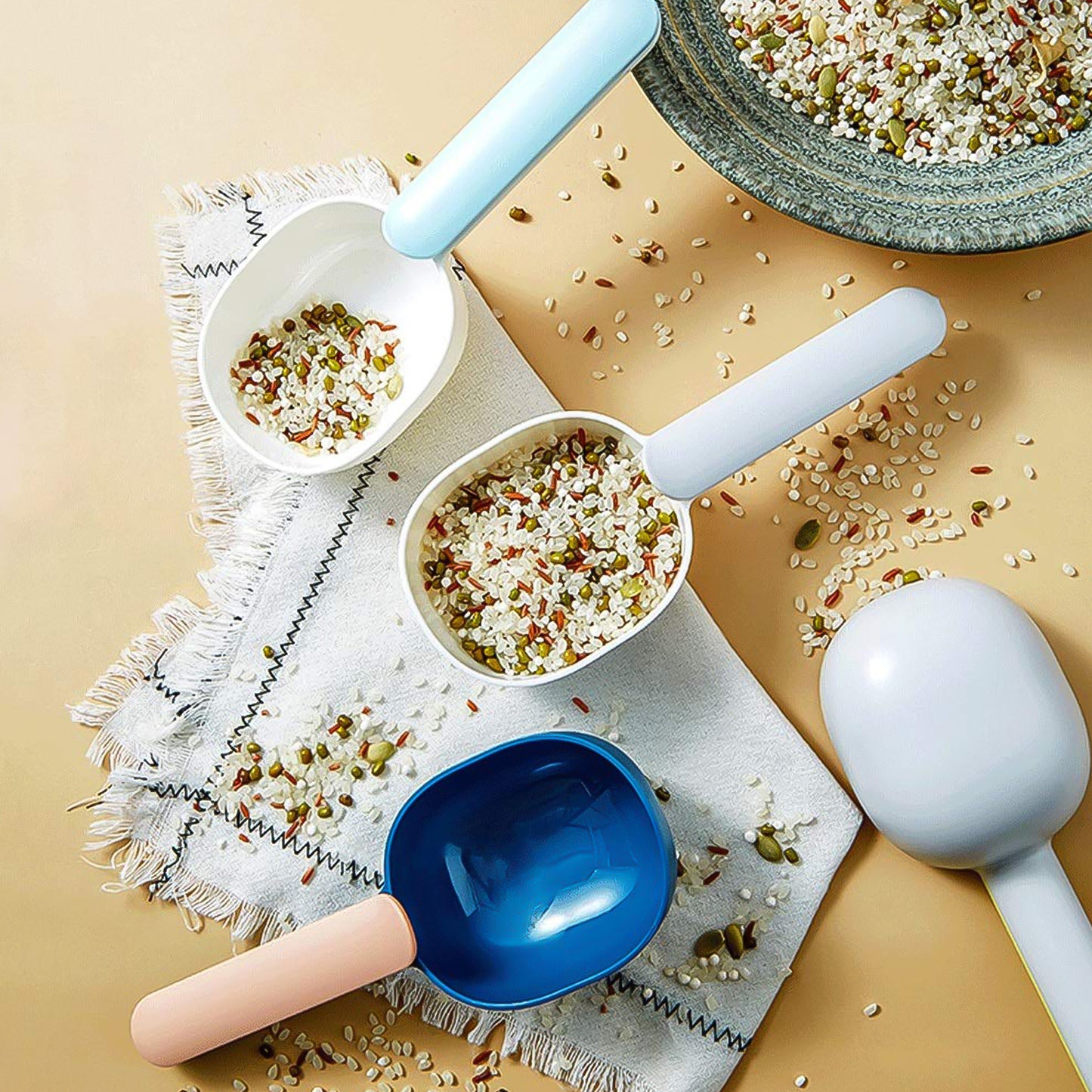 Large Plastic Measuring Spoons Flour Scoops For Home Kitchen (1 Pc)