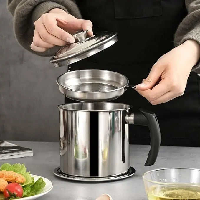 Stainless Steel Oil Pot With Filter & Lid - MEETMART